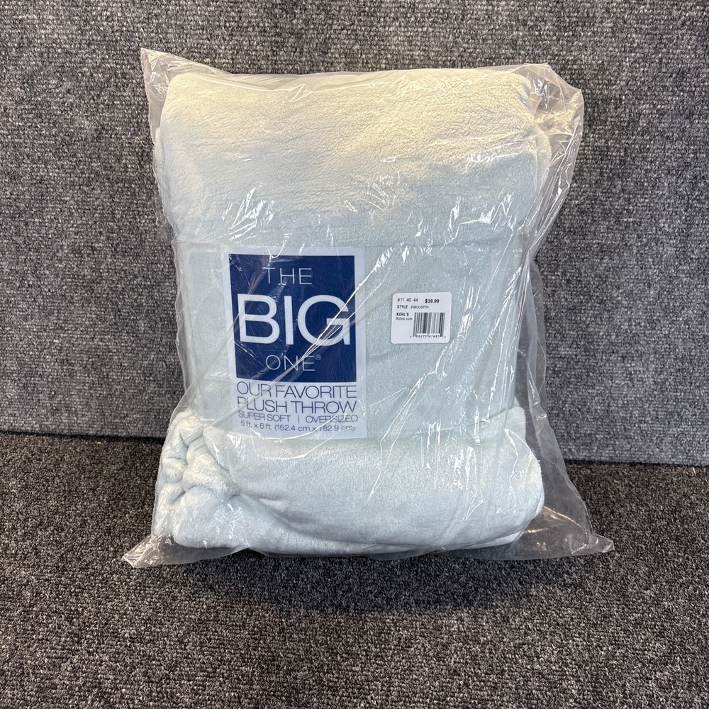 The Big One~Oversized/Super Soft Plush Throw~5ft X 6ft~Solid Teal